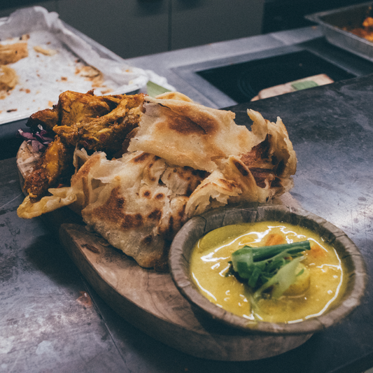 Mini Sal Leaf Bowls - 10cm / 4 inch diameter