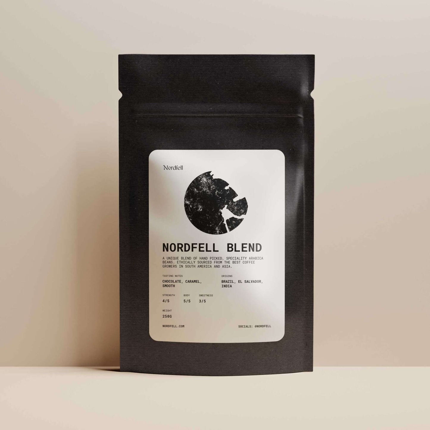 Nordfell Blend (250g) coffee packaging featuring chocolate and caramel flavor notes.