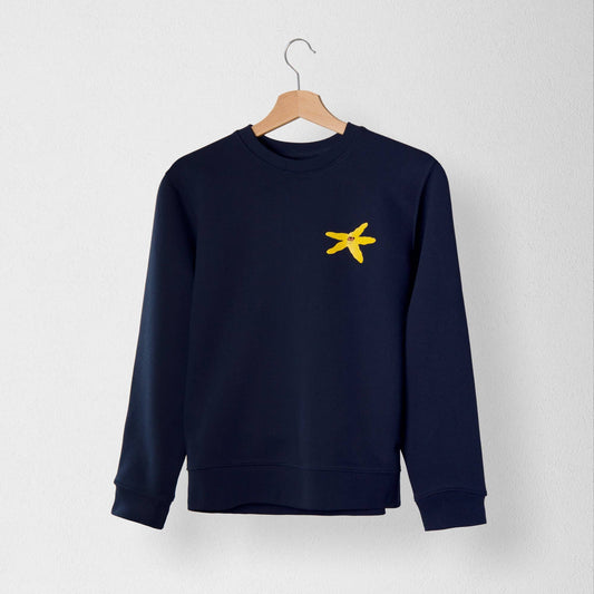 Starfish unisex sweatshirt from Eco-Friendly-Online-Shop, offering a comfortable, ocean-inspired layer for sustainable everyday wear.