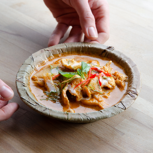 Small Disposable Leaf Bowls - 15cm / 6 inch diameter