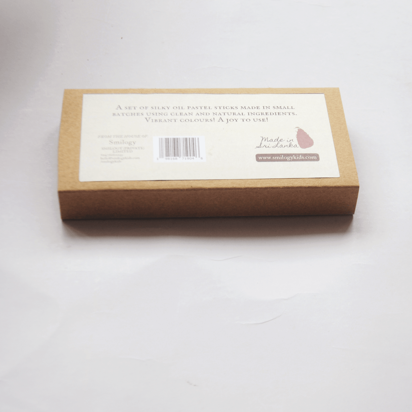 All Natural Beeswax Oil Pastels | Set of 8 Oil Pastels packaging, eco-friendly online shop UK, Brighton and Hove.