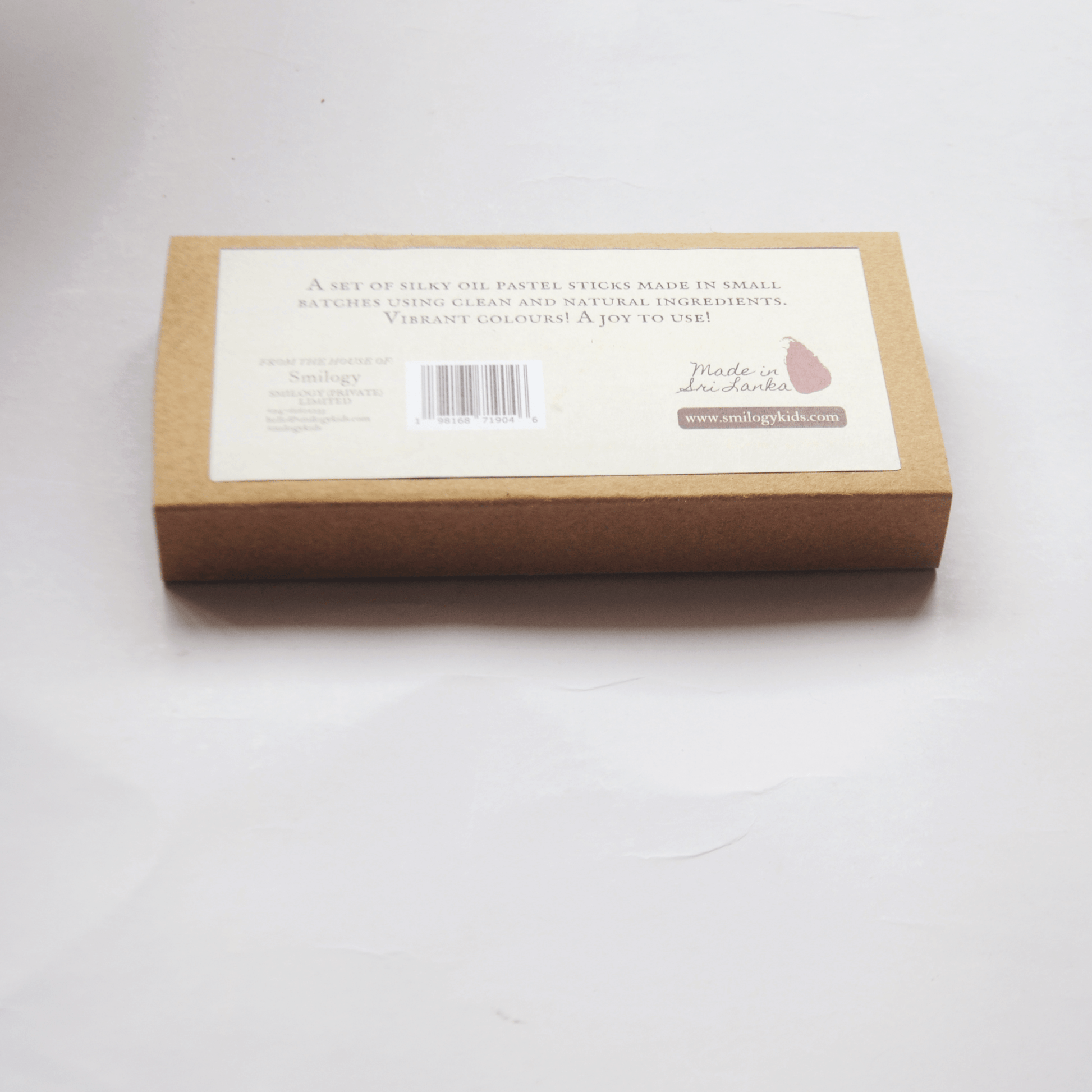 All Natural Beeswax Oil Pastels | Set of 8 Oil Pastels packaging, eco-friendly online shop UK, Brighton and Hove.