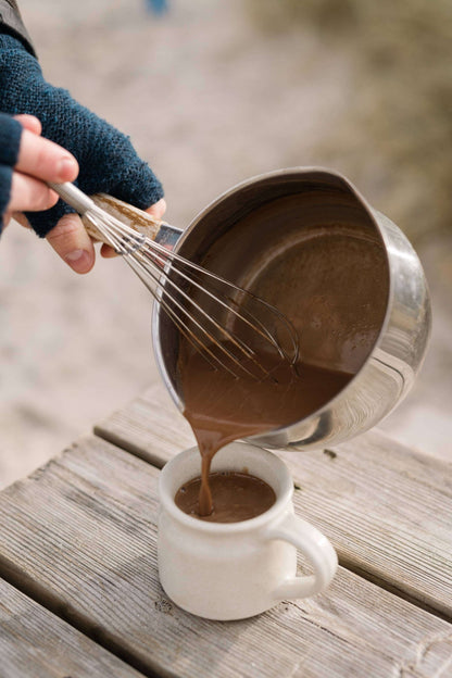 Harth cinnamon hot chocolate from Eco-Friendly-Online-Shop, offering a warming, ethically sourced cocoa blend for a cosy, sustainable treat.