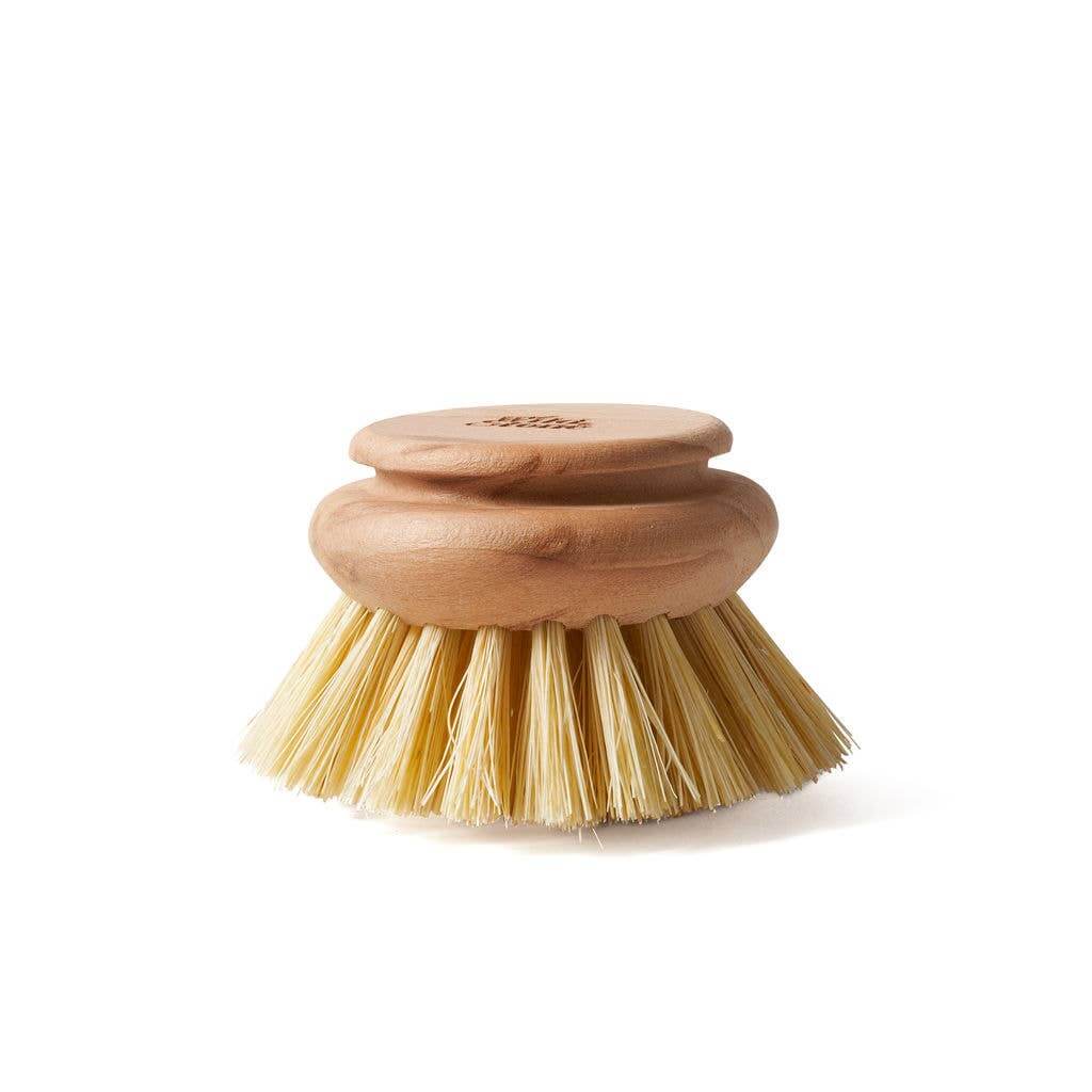 Wooden dish brush with replacement head from Eco-Friendly-Online-Shop, featuring natural bristles for a plastic-free, sustainable dishwashing routine.